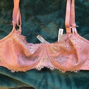 vs pink bra